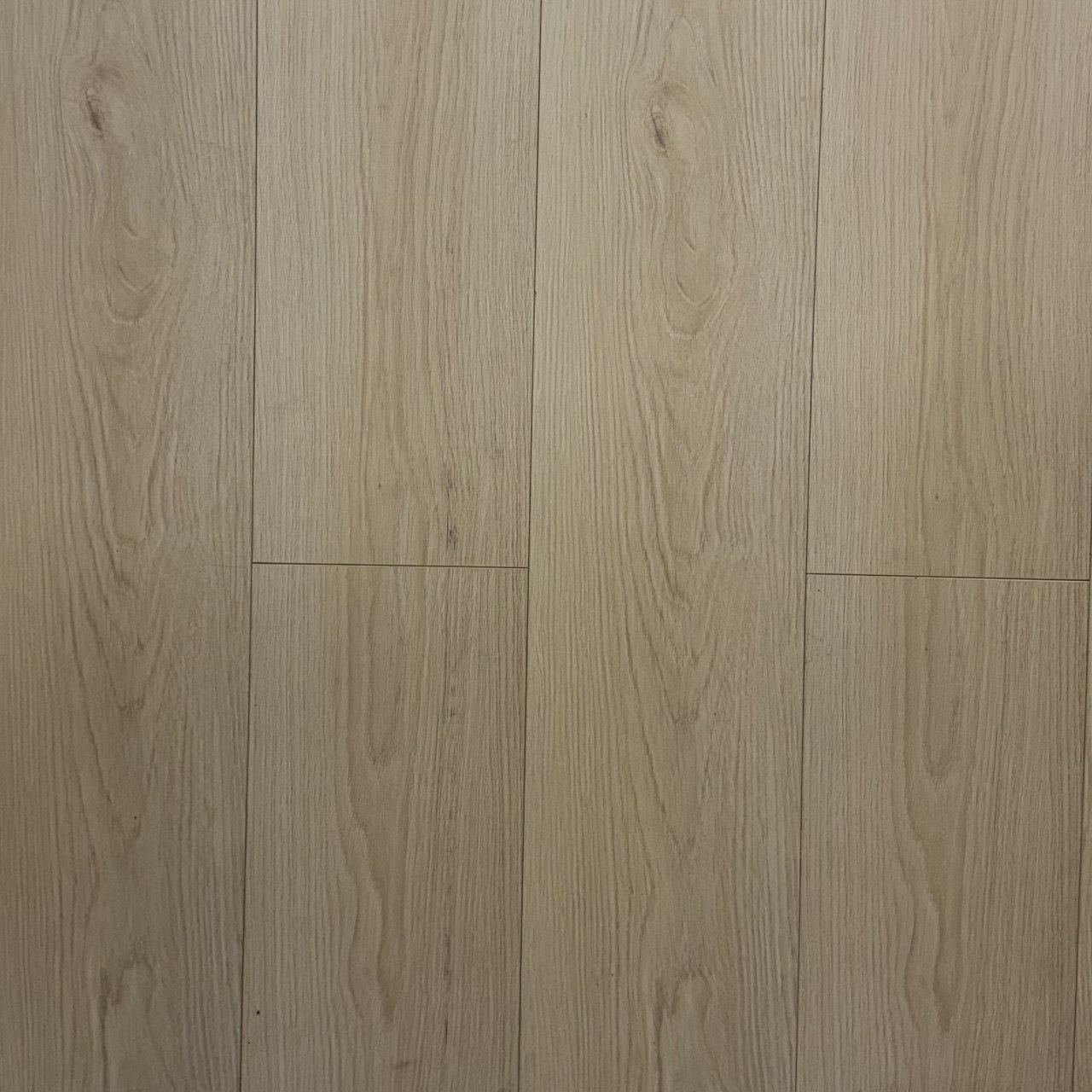 10MM WATERPROOF LAMINATE